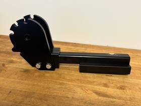 180066 1up Usa 1.25 Inch Hitch Bar With Side Plate Equipftd