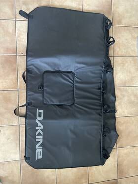 10002782 Dakine Pickup Pad Dlx Tailgate Large 60 Inch Black 10002782 Dakine Pickup Pad Dlx Tailgate Large 60 Inch Black