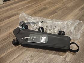 10005932 Osprey Packs Escapist Bike Frame Bag Medium 3.5l Black Bikepacking Biking