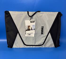 Thule 085854253703 Garment Folderpacking Folder - White And Black