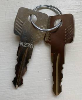 N230 Thule 2 230 Keys - Oem Used