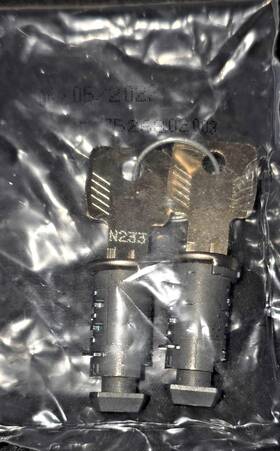 N233 Thule One Key System Lock Cylinder 2 Cores With Keys
