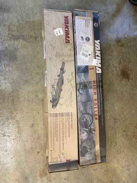 02091 Yakima Two Highroller Bike Racks Model # Very Good Condition Roof