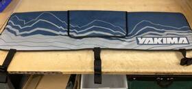 8007459 Yakima Gatekeeper Tailgate Pad - Blue Medium