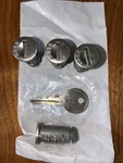 Thule N088 Cylinders 4 Locks With 1 Key. Fixed Price $34.99.